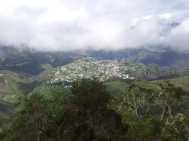 Cilaos depuis la montée du Bloc