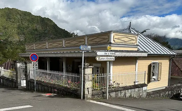 Hell-Bourg